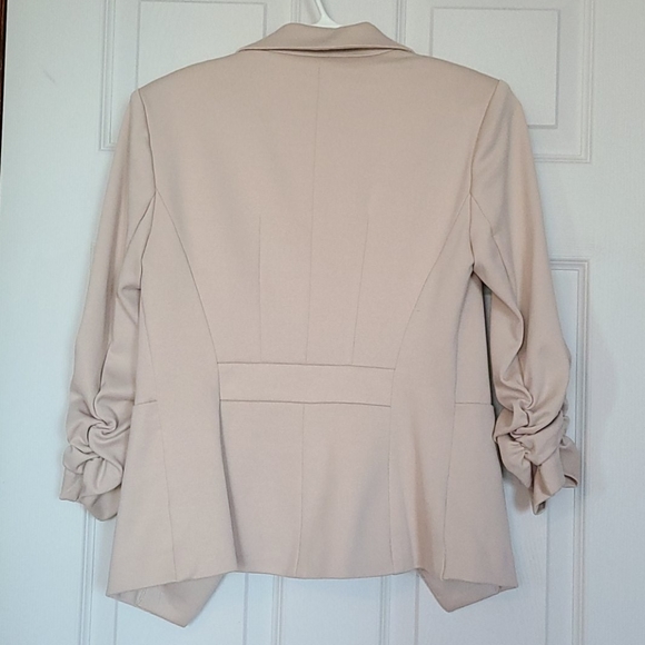 Suzy Shier Cream Blazer, XS - Picture 2 of 4